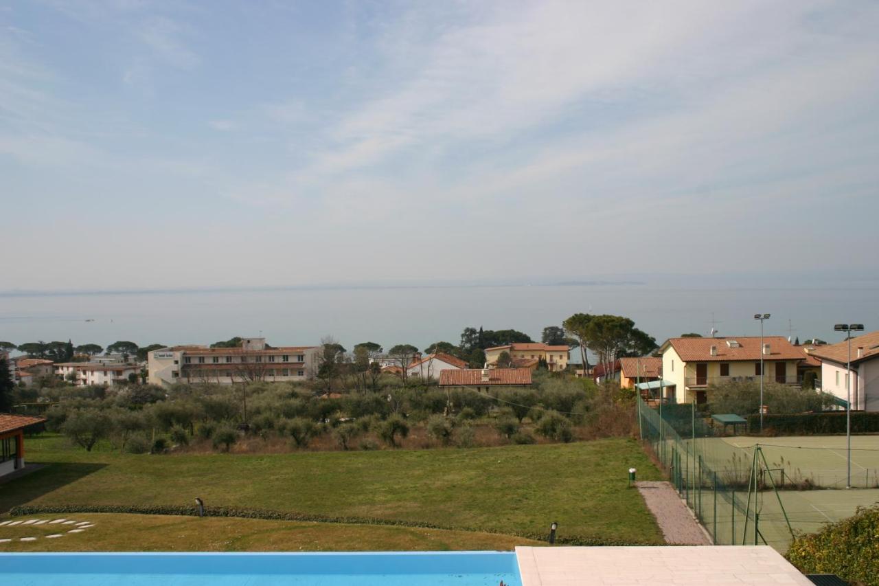 Ausblick Lazise Gardasee - Ferienhaus Mit Seeblick, Infinity Pool, Garten Und Garage Apartment Exterior photo